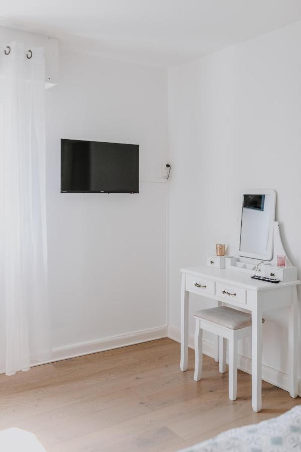 Le Cosy Avec Piscine, Balcon Et Parking Apartment Trouville-sur-Mer Luaran gambar
