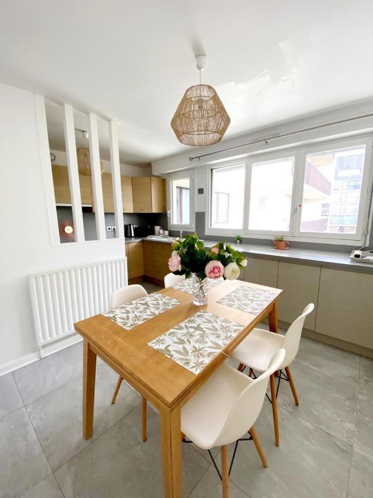 Le Cosy Avec Piscine, Balcon Et Parking Apartment Trouville-sur-Mer Luaran gambar
